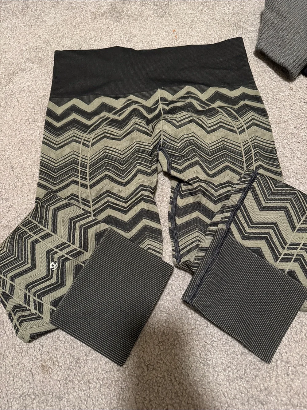 Lululemon chevron leggings